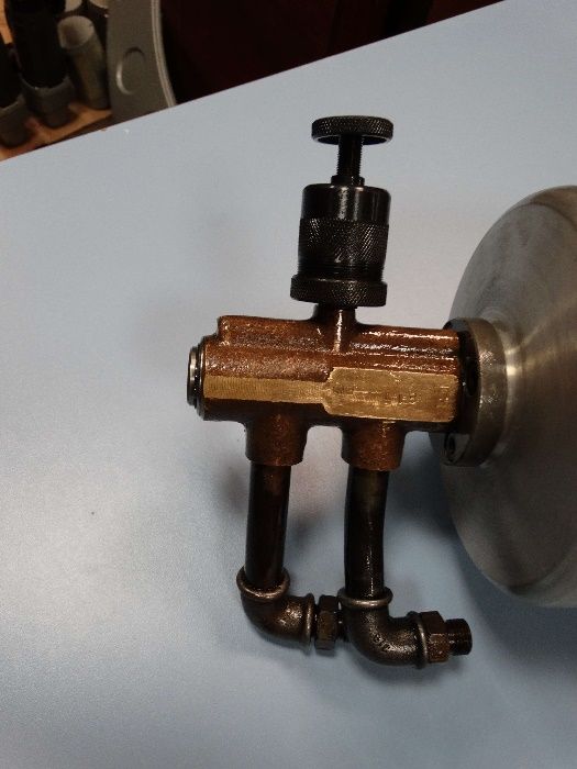 хидрозатягащо устройство за струг