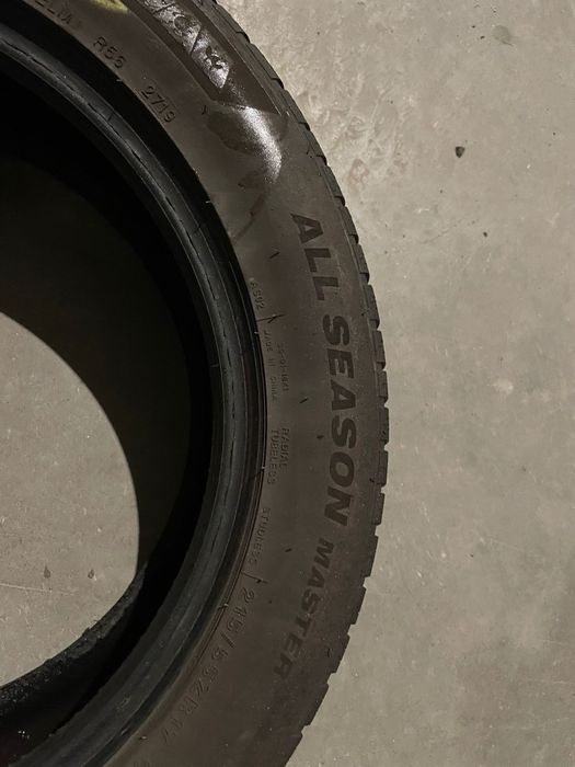 Vand 4 cauciucuri 215/55 r 17