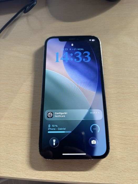 Iphone 12 pro spart pe spate