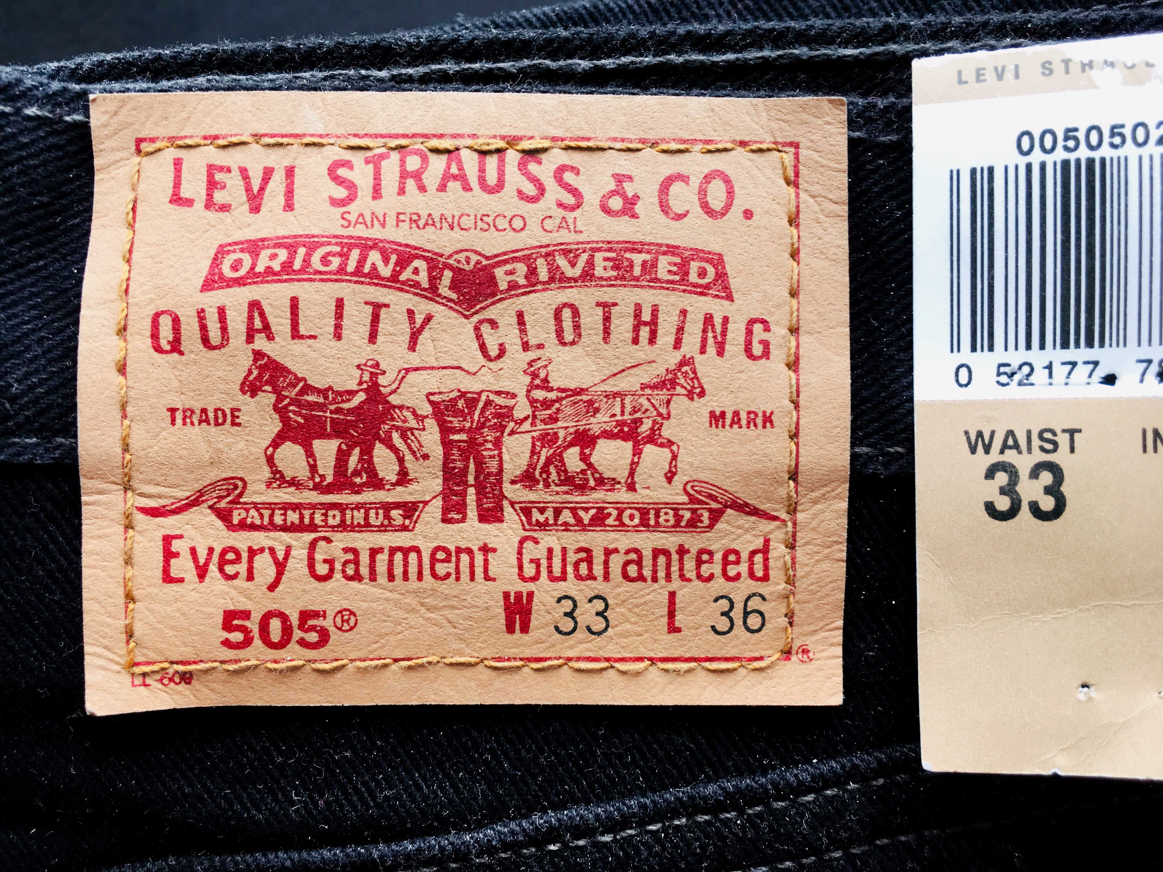 VINTAGE 1994 Made in Canada LEVI'S® 505® Straight Cut Jeans — W33 L36