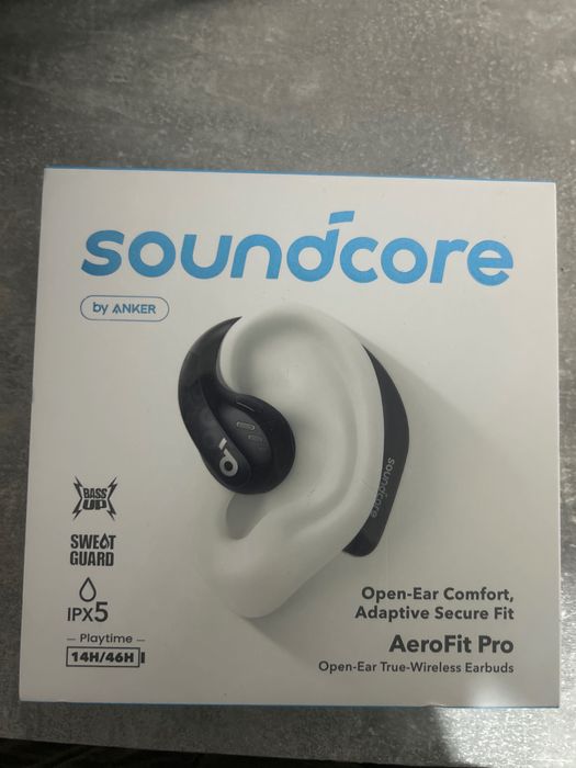 Căști noi în stare perfectată