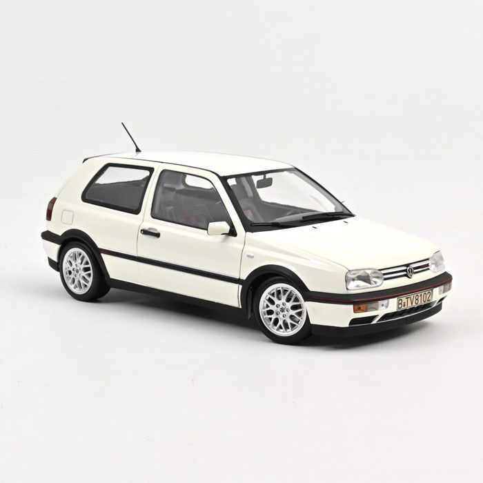 *Precomanda Macheta auto Volkswagen Golf GTI1996  1:18 Norev