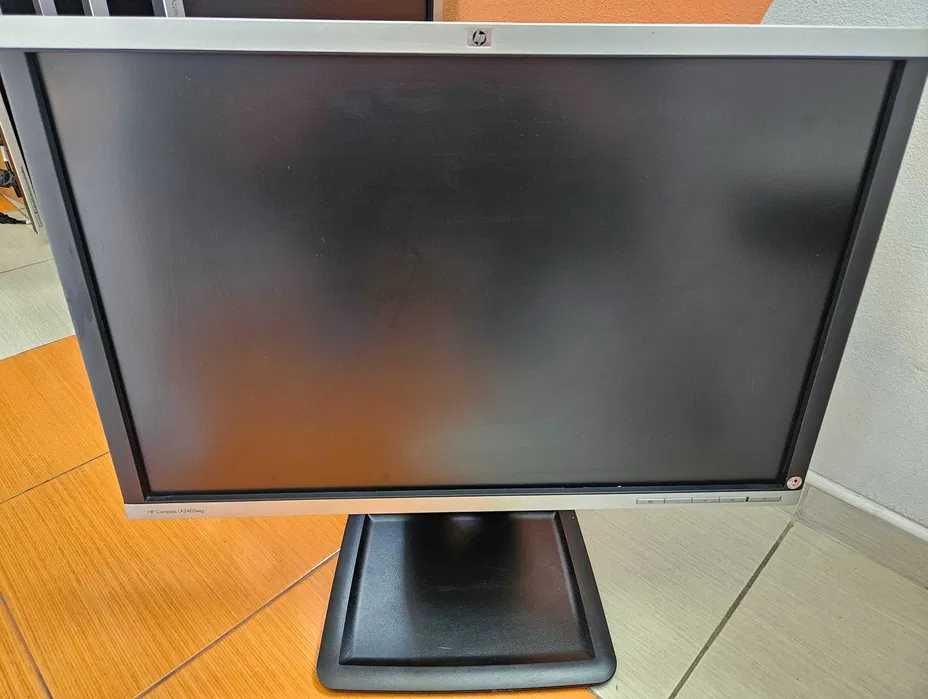 Монитор 22 инча (HP LA2205)
