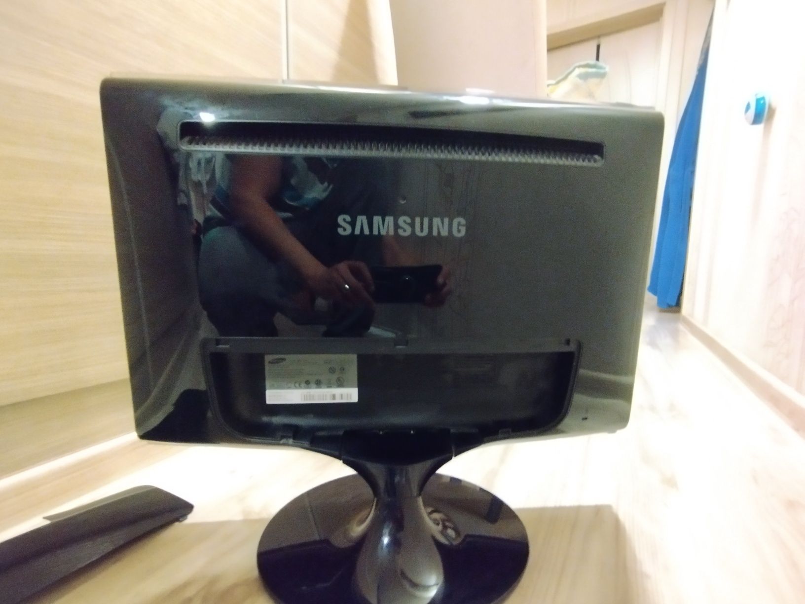 Монитор Samsung T220