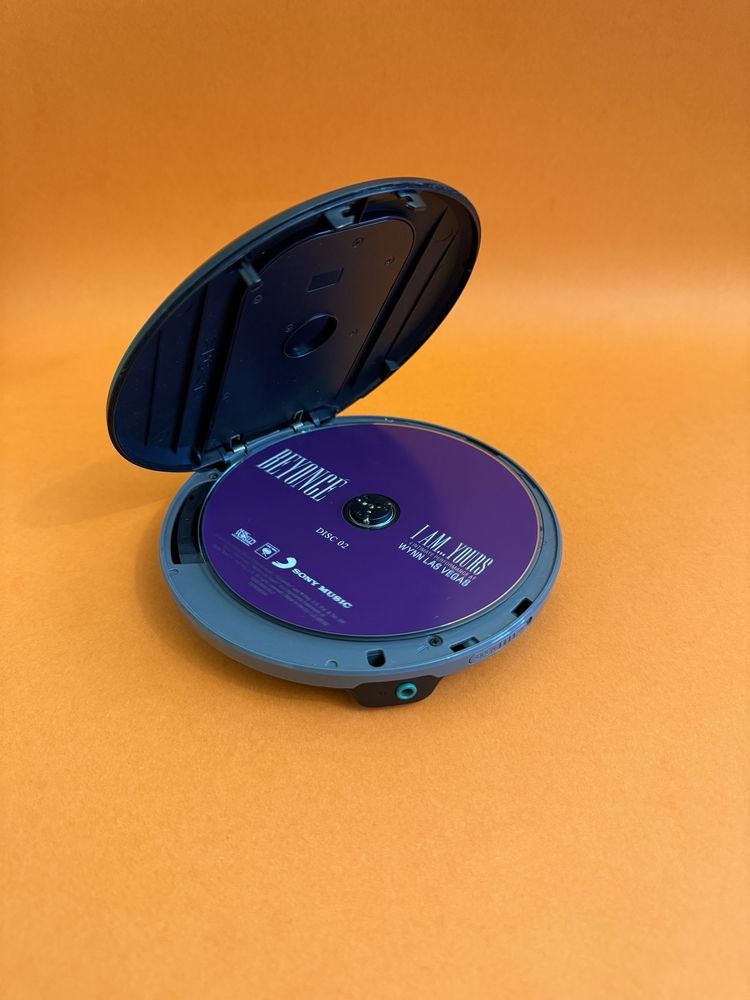 Sony Walkman, Model D-NE241
