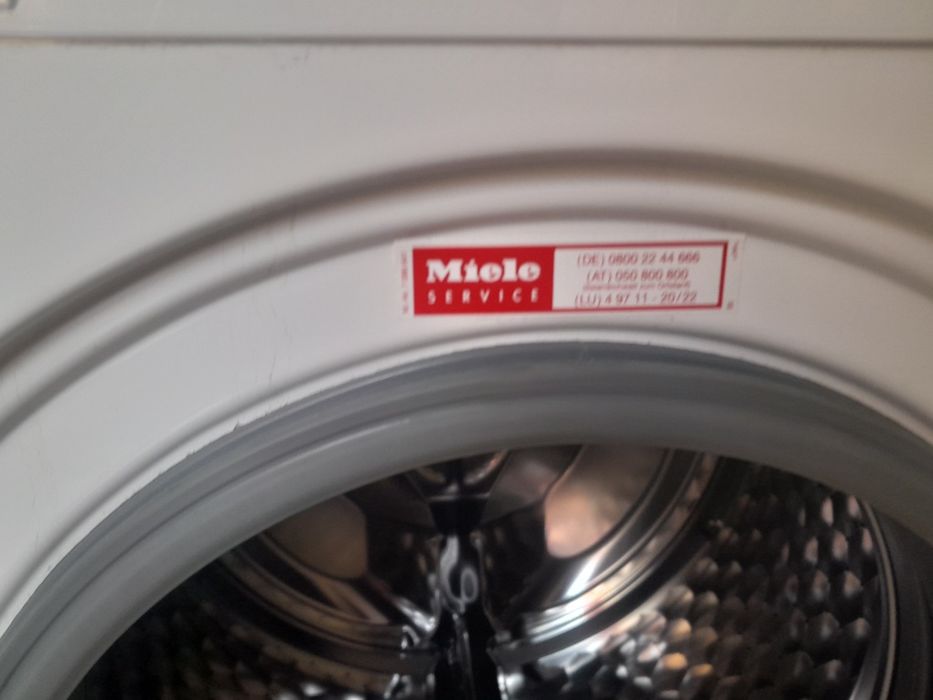 Vând mașină de spălat Miele