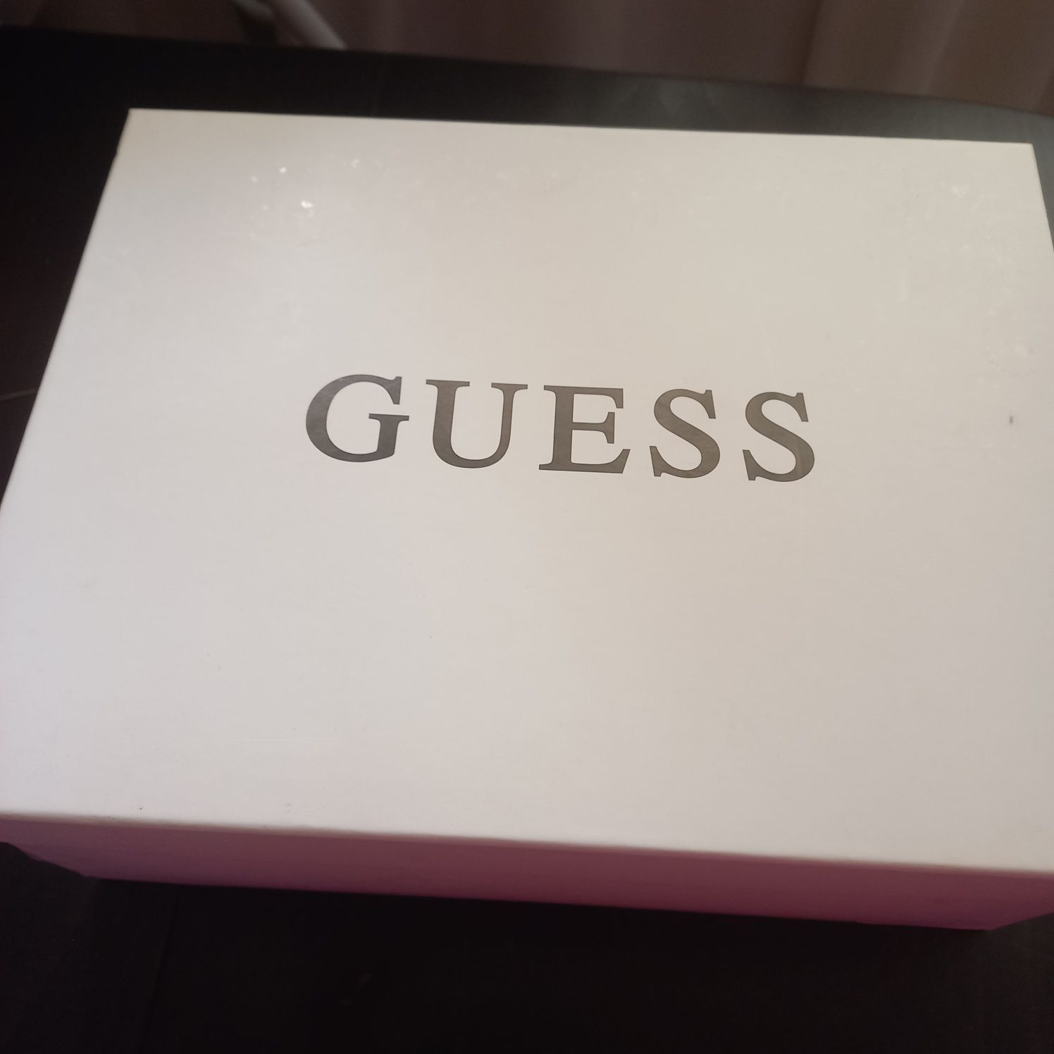 Оригинални маратонки GUESS, дамски