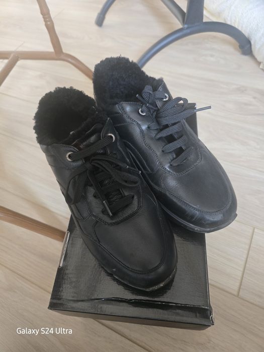 Кроссовки зимние женские
