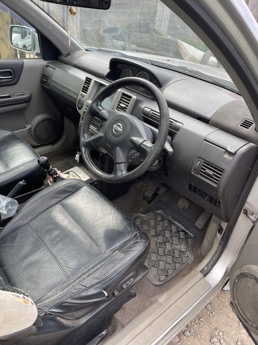Nissan x trail volan dreapta 2.2
