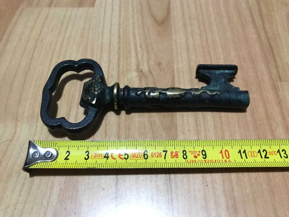 Cheie decorativa tirbuson