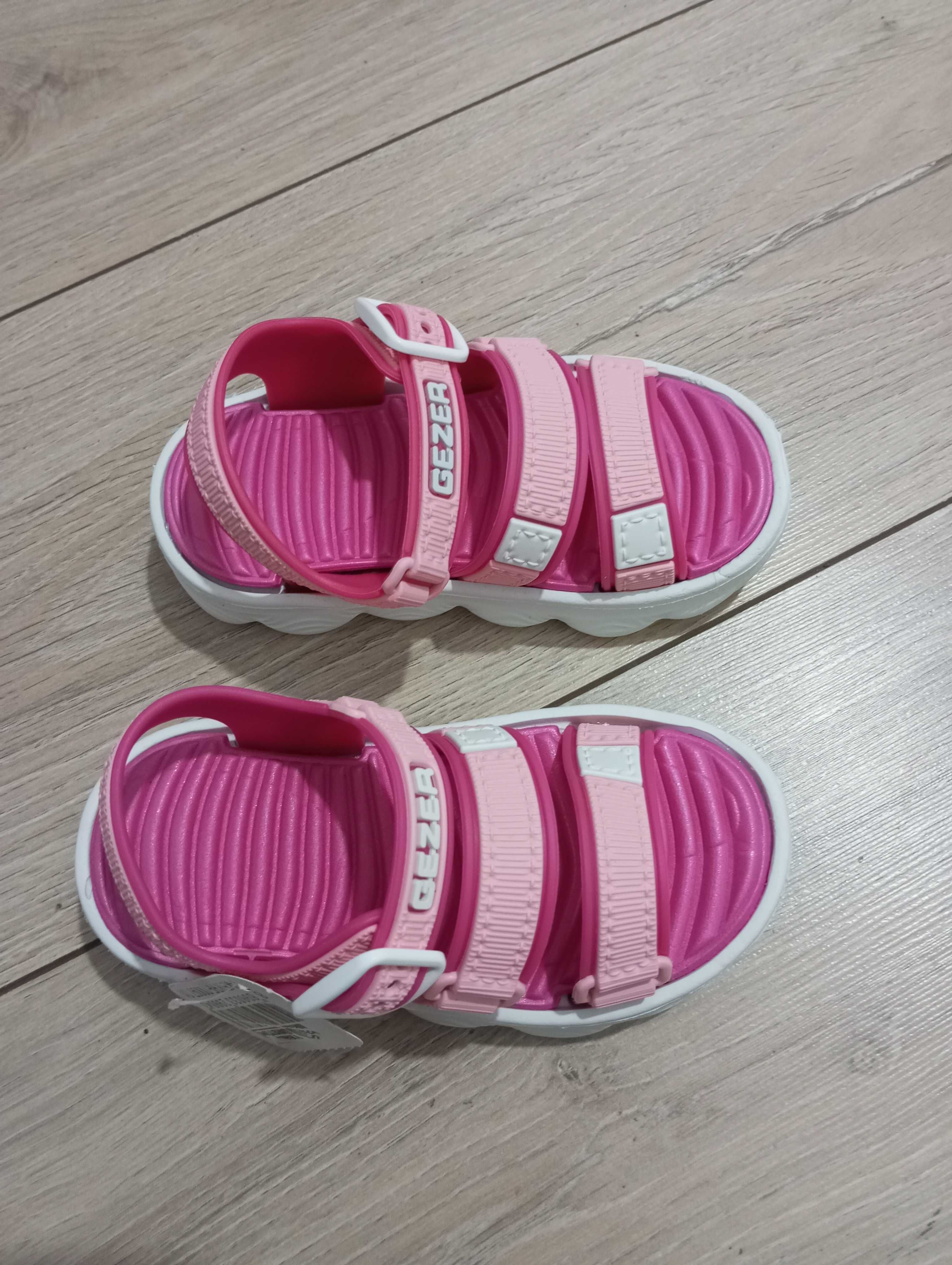 Sandale roz fetițe 22,23,24,25,28,30 marimi
