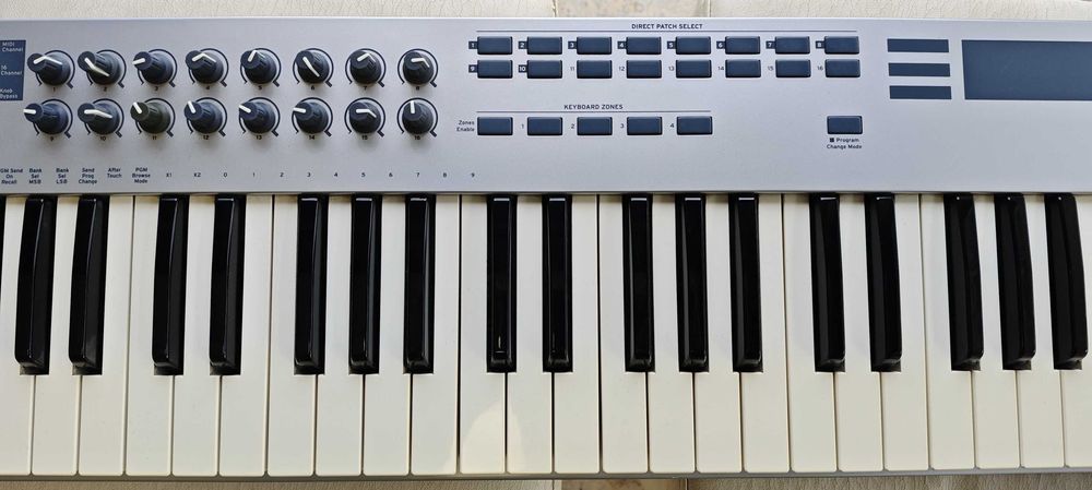 Продавам MIDI клавиатура E-MU Xboard 61
