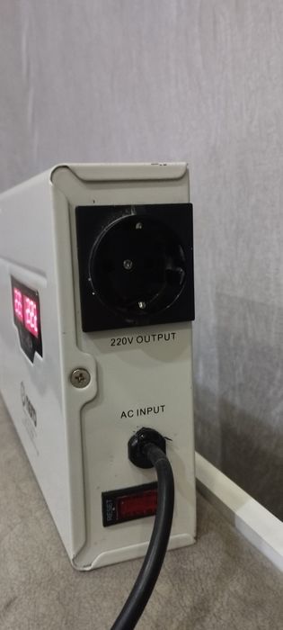 Стабилизатор напряжения 1000 Ватт (1 Кв)