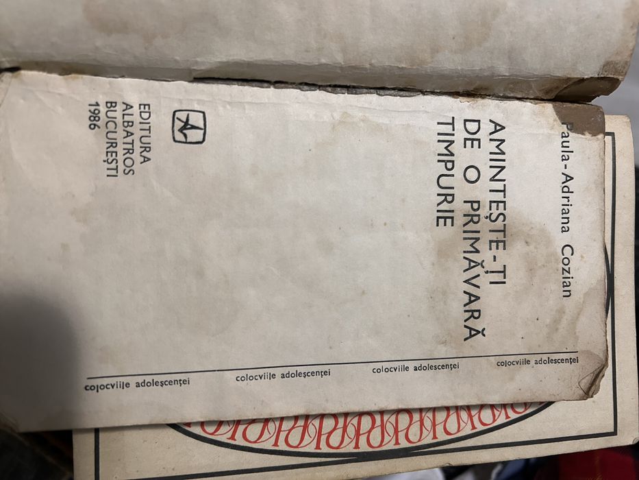 Carti vechi de vanzare