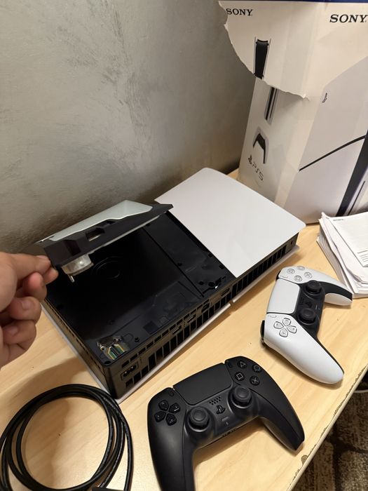 Playstation 5 Slim 1 TB 2 Manete + Garantie “NOU”