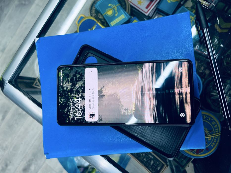 Продам смартфон Redmi note 12pro+