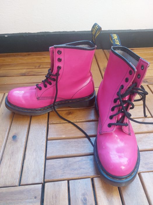 Dr. Martens боти