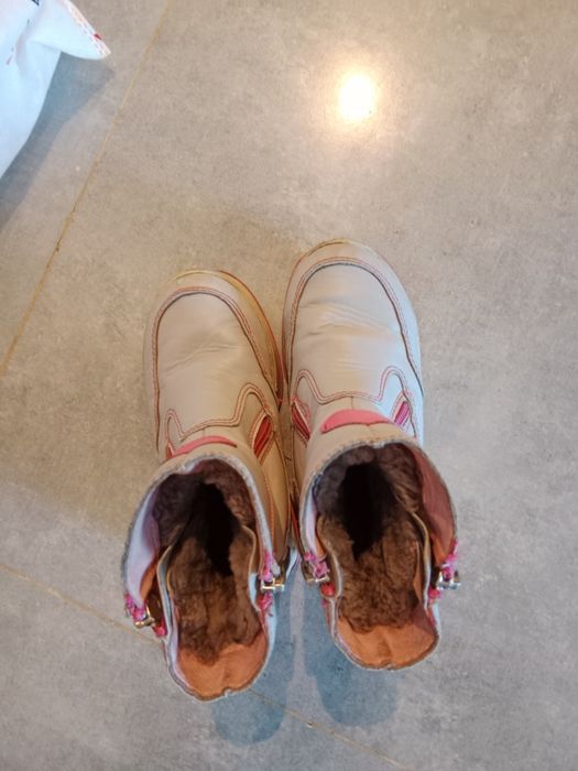 Продам детский сапоги