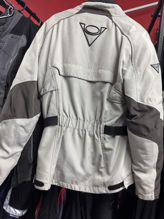 Яке за мотор Revit - M