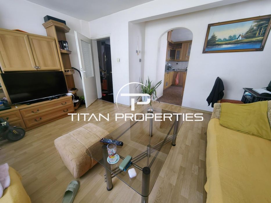 Продава се Двустаен апартамент в Варна, Цветен квартал - 68 кв.м за 2206 €/кв.м - Снимка #2