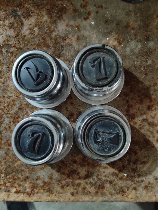 Продам заглушка на Ваз оригинал в отличном состоянии