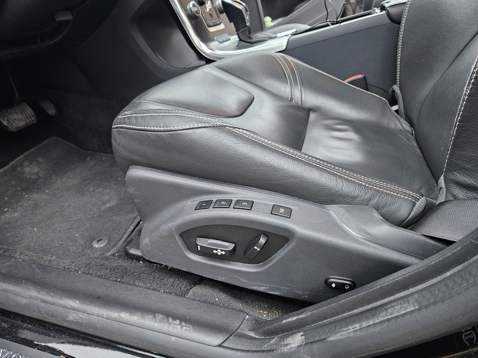 Volvo V60 Hibrid Plug-in 4x4 2015