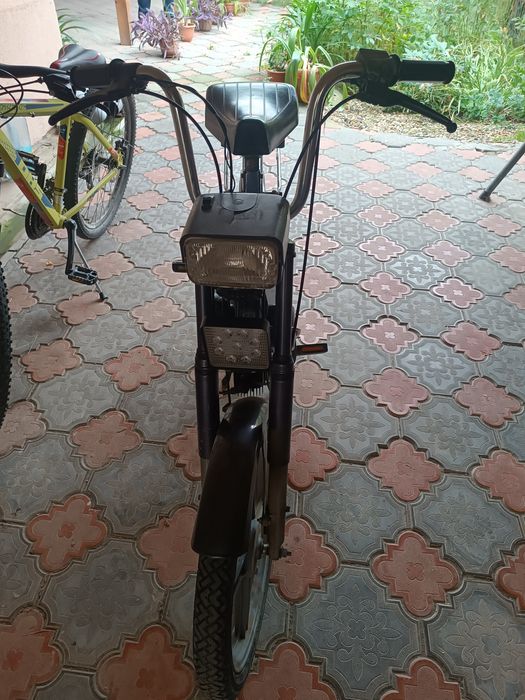 Vând Piaggio bravo