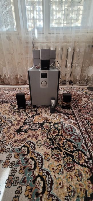 Microlab kalonka sotiladi tez va arzonga