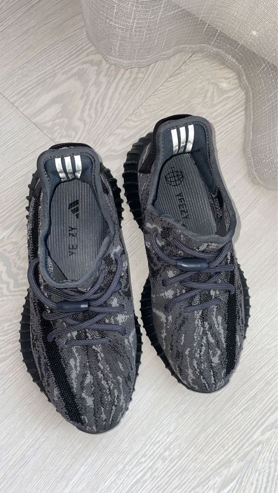 yeezy 350 v2 dark salt