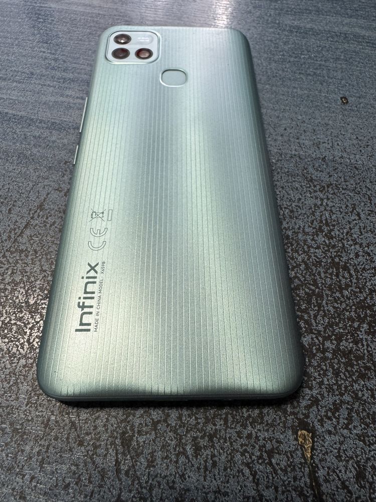 Infinix Hot 10i 4/128gb - отличен