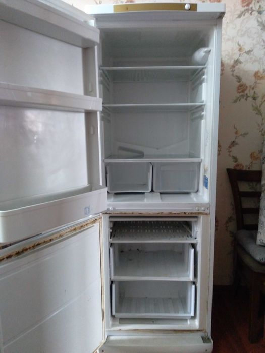 Холодильник для кухни