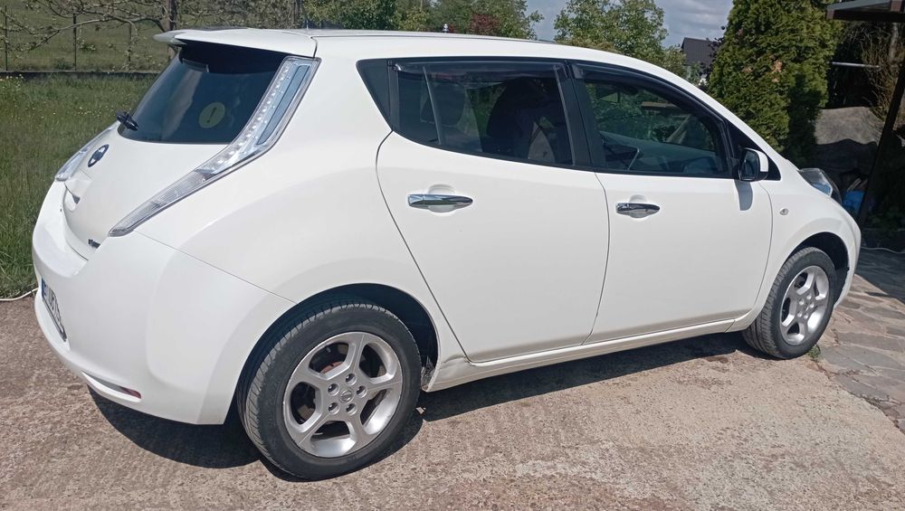 Vând Nissan Leaf 2017Accenta40kwhbat  sau Schimb cu Tesla3 SR  LFP+dif