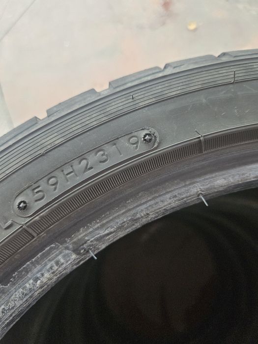 Гуми 235/40/18 Зимни