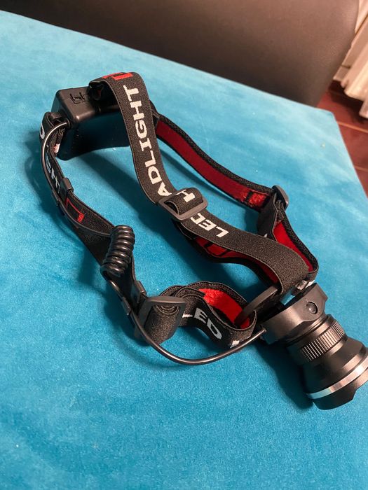 Lanterna pentru cap sau casca de constructie