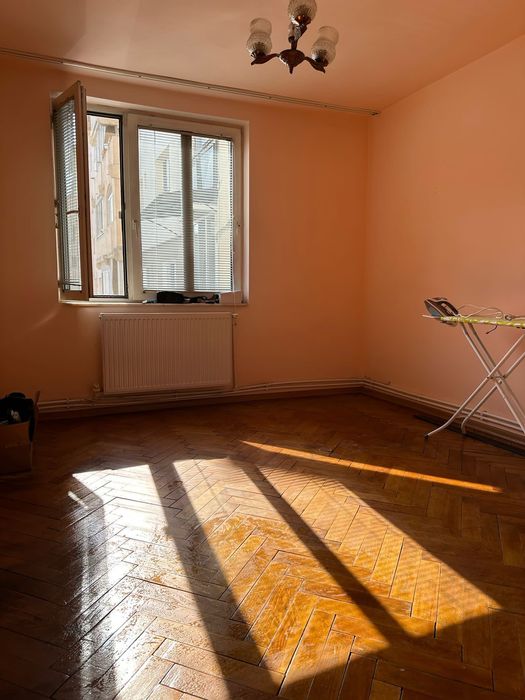 Apartament 4 camere,2 bai,2 balcoane Imp Traian 78 mp + balcoane