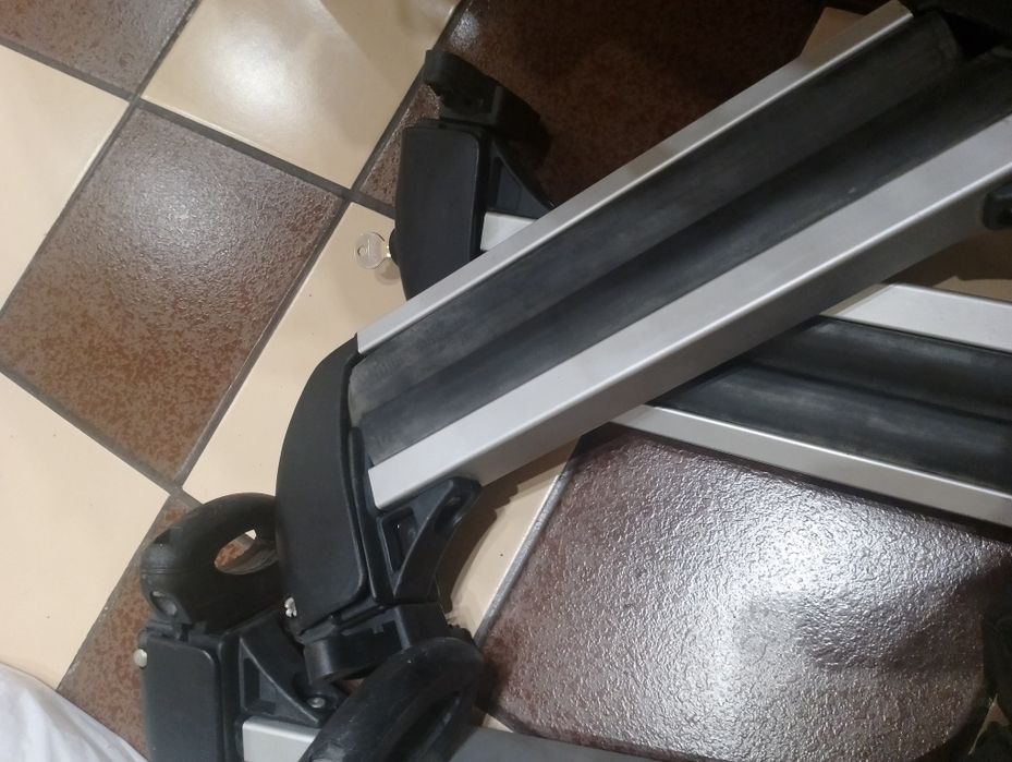 Багажник -стойка за ски 3чифта