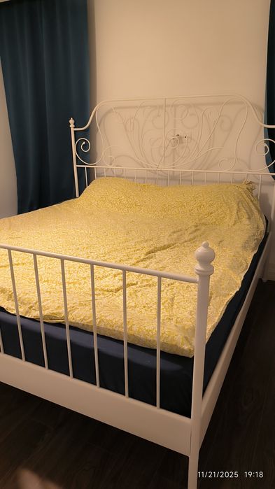 Vând cadru pat metalic Ikea 180x 200