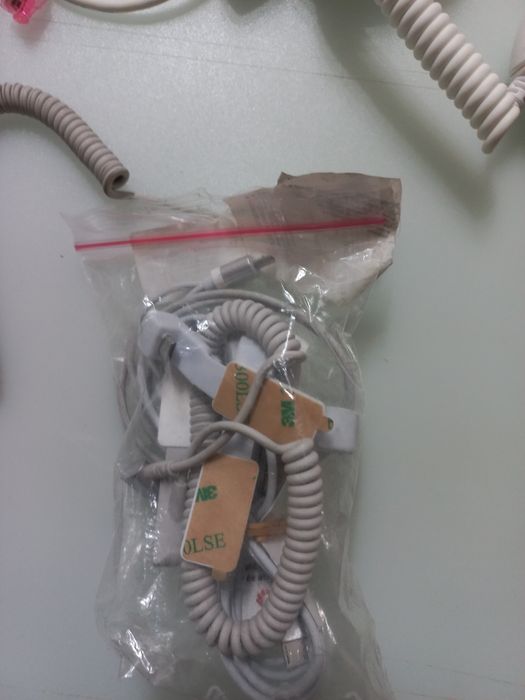 Lot cabluri alarme incarcare telefoane  tablete