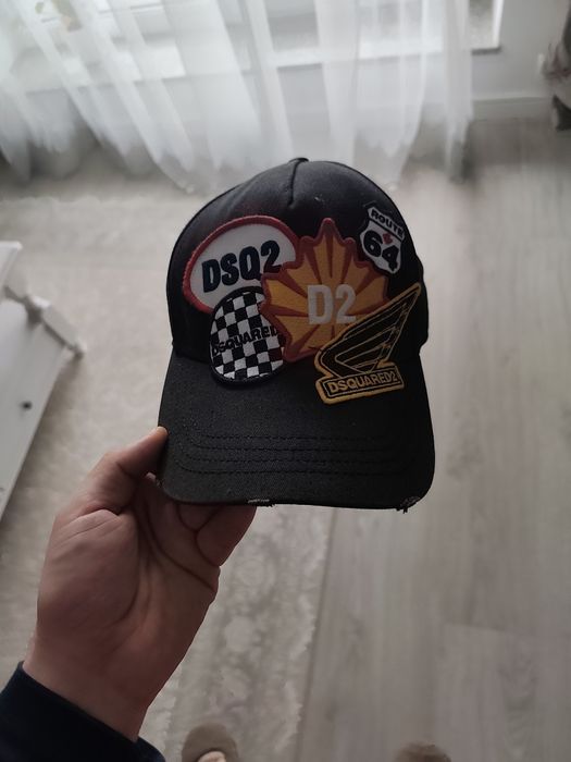 Vând șapcă originala Dsquared