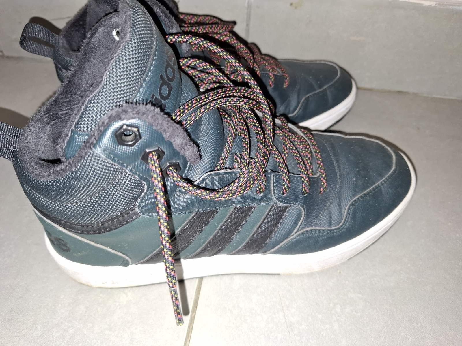 Кецове Adidas номер 42