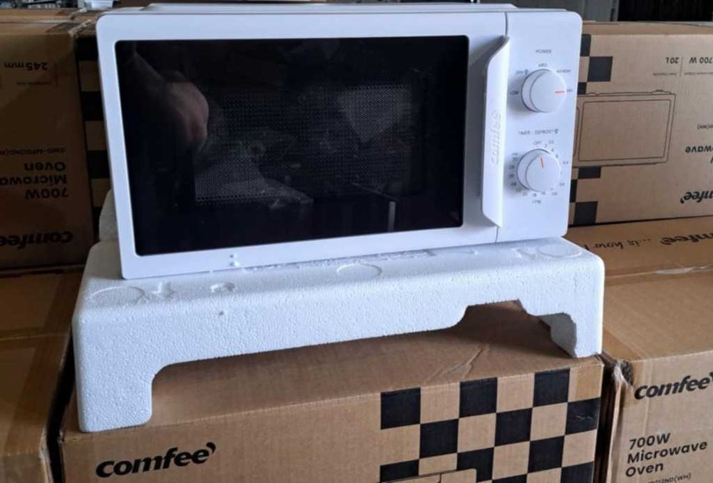 Микровълнова фурна Comfee 20L – 700W, 5 нива мощност