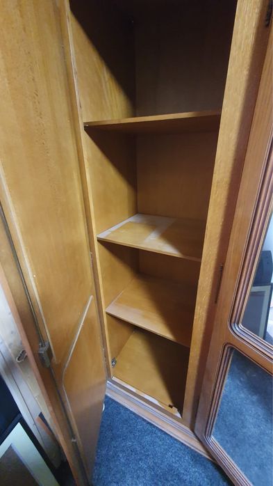 Vand dulap din lemn masiv