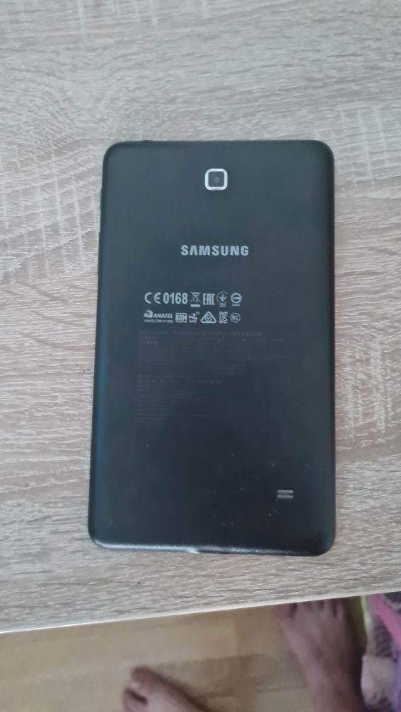 Vând tableta Samsung tab 4 t230