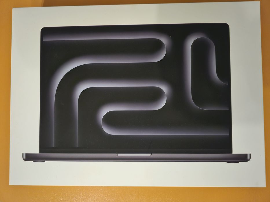 Лаптоп Apple MacBook M4 Pro 16", 14 CPU 20 GPU, 48 RAM, 512 GB SSD