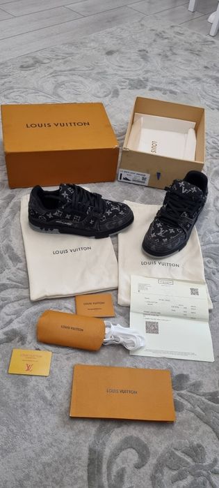 Sneakers Louis Vuitton, marime 44, noi