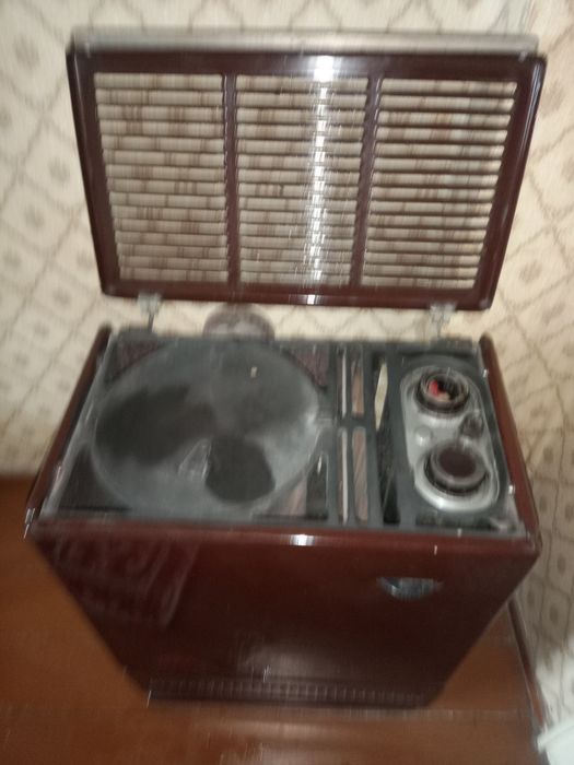 Продавам 2бр.нафтови печки-Юг супер и Металургия.