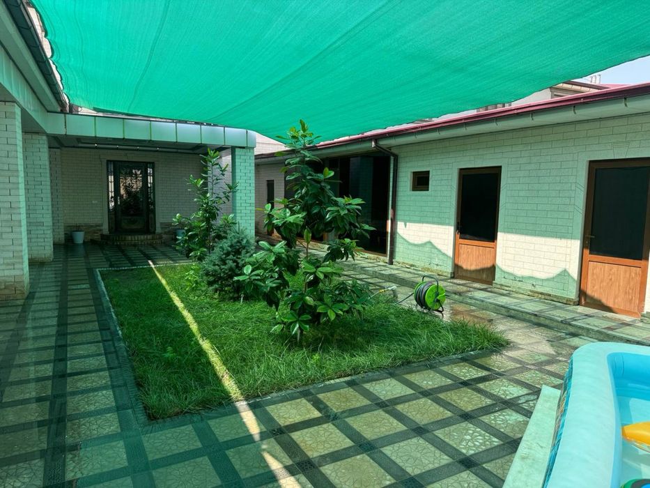 Продается двух этажный дом