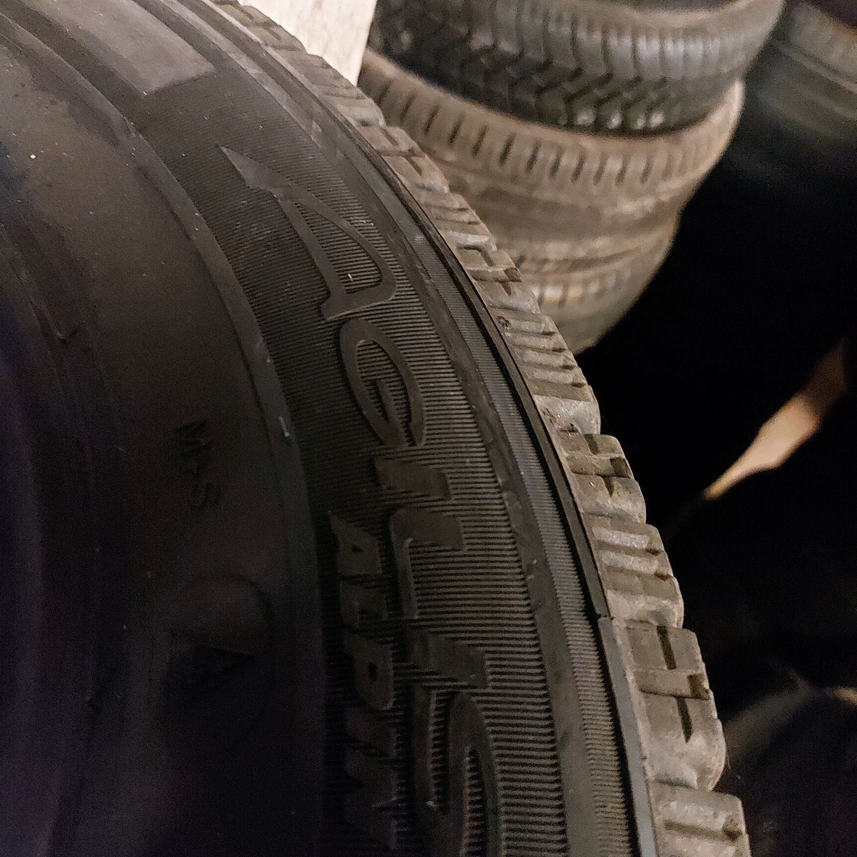 215/70/15C"Michelin 1бр.гума дот2021