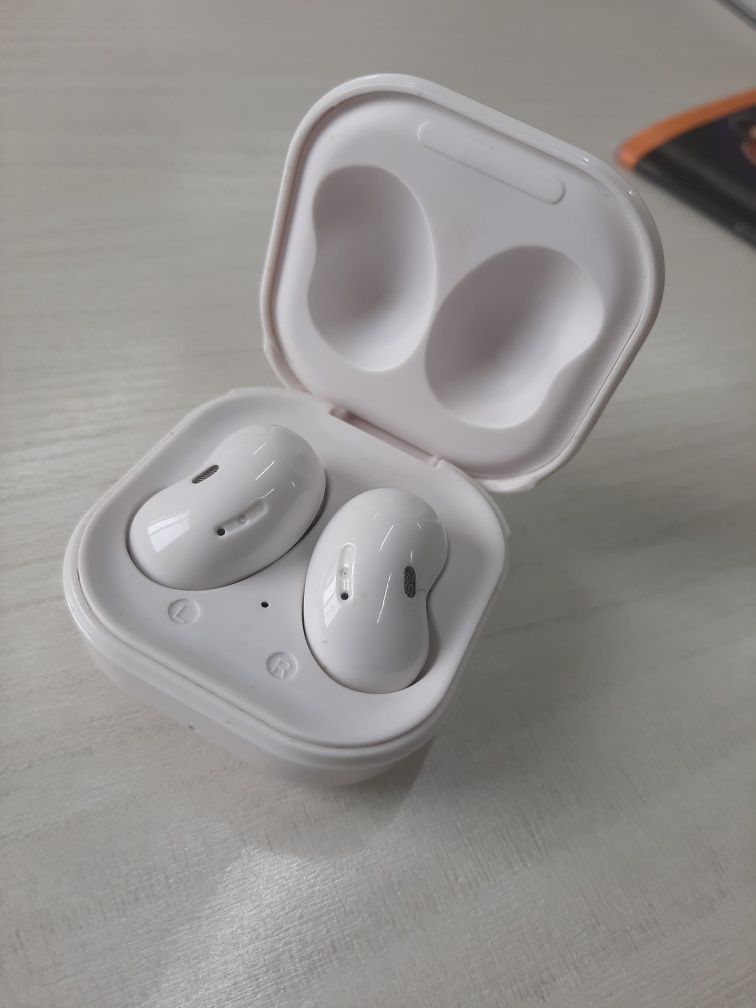 Galaxy Buds Live