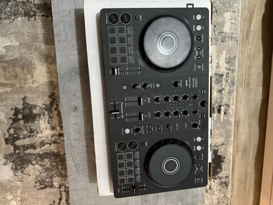 Controller DJ Pioneer DDJ-FLX4